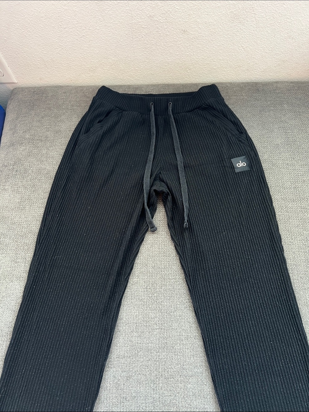 ALO Yoga Men’s Black Ribbed Lounge Joggers with Drawstring